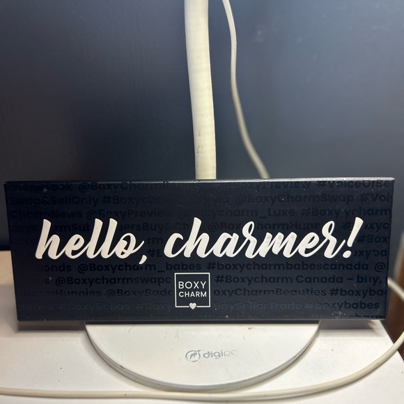 Boxycharm Other - Boxycharm Hello Charmer Eyeshadow Palette